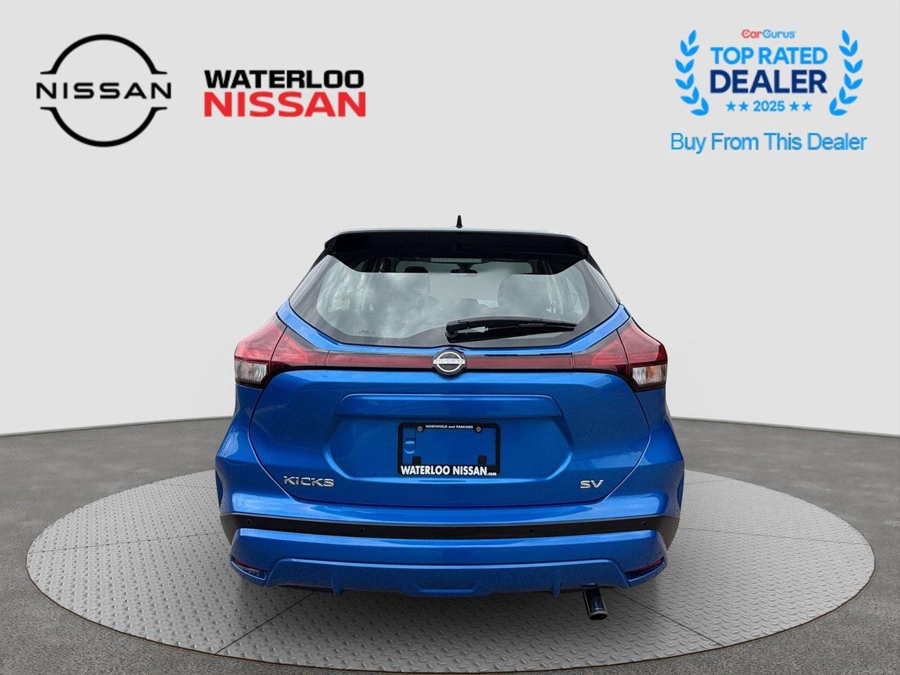 2022 Nissan Kicks SV Photo3
