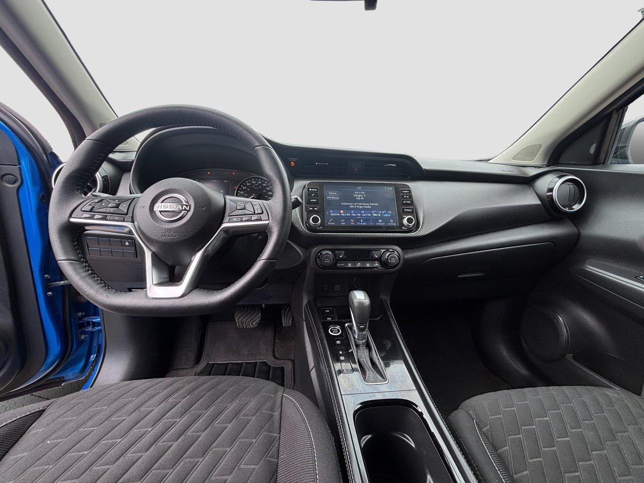 2022 Nissan Kicks SV Photo