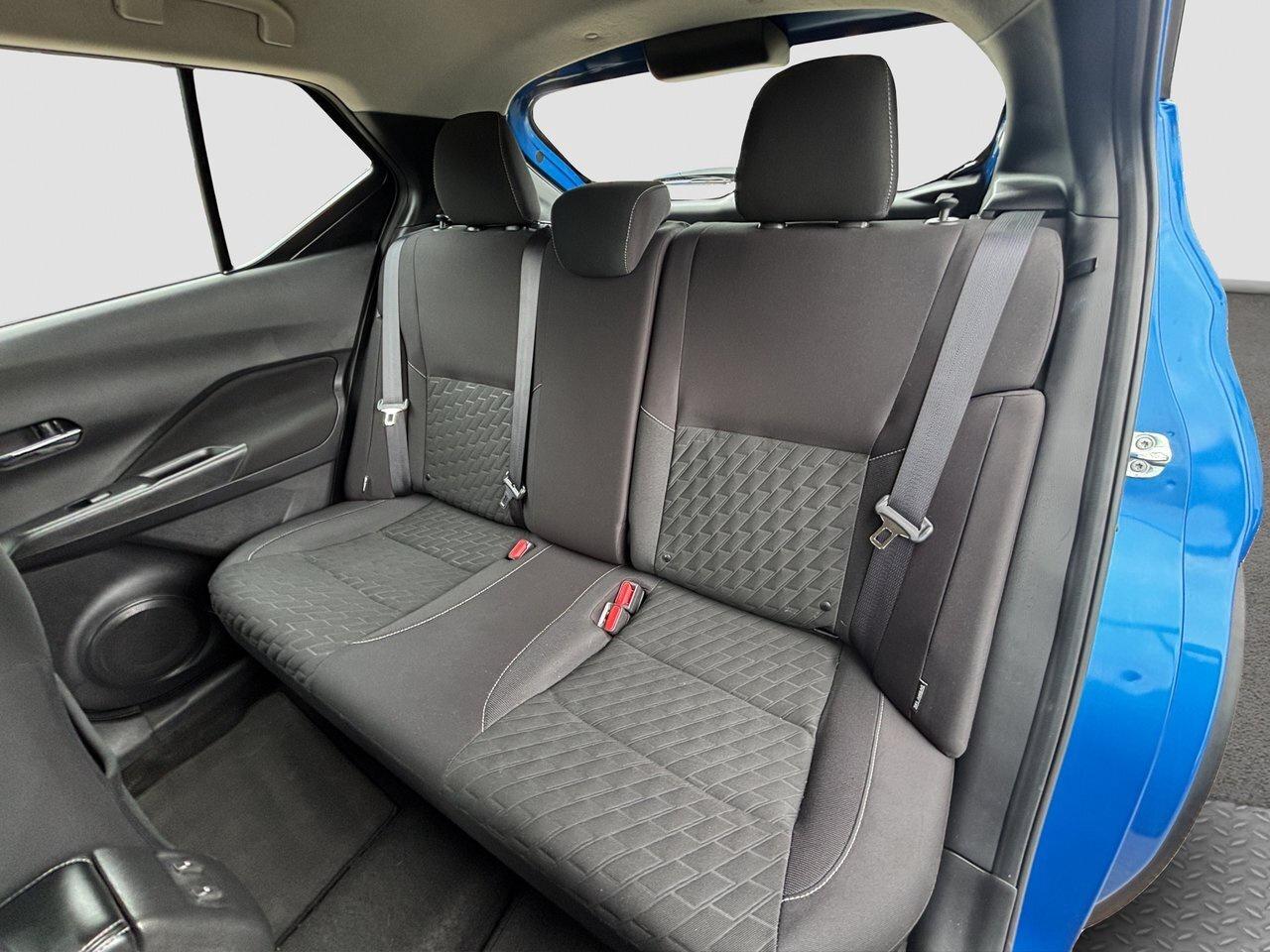 2022 Nissan Kicks SV Photo