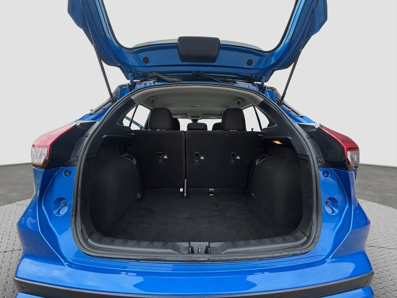 2022 Nissan Kicks SV Photo