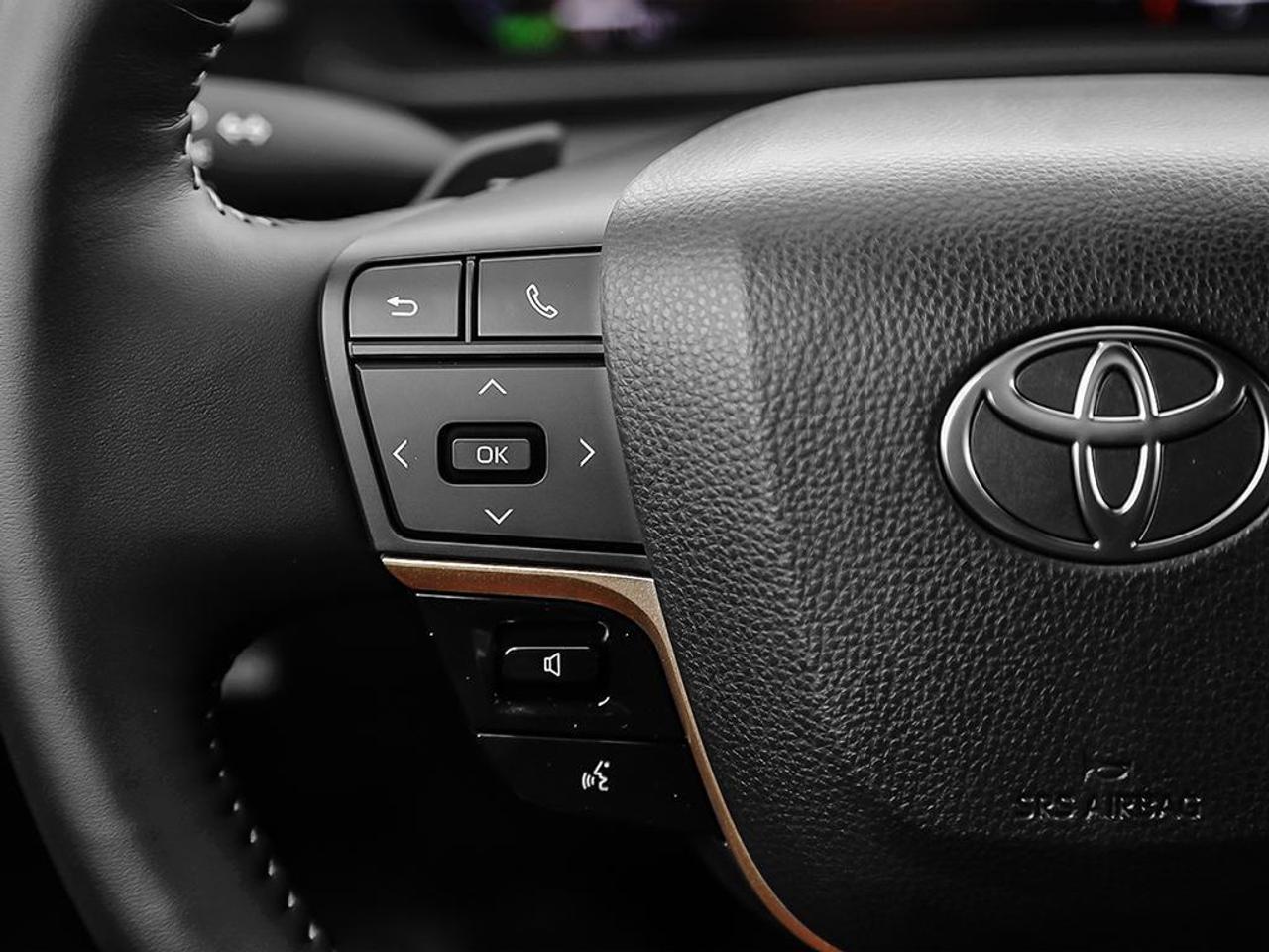 2026 Toyota Crown Signia Limited 4dr All-Wheel Drive Photo