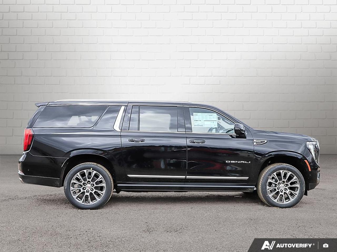 2026 GMC Yukon XL 4WD 4DR DENALI Photo
