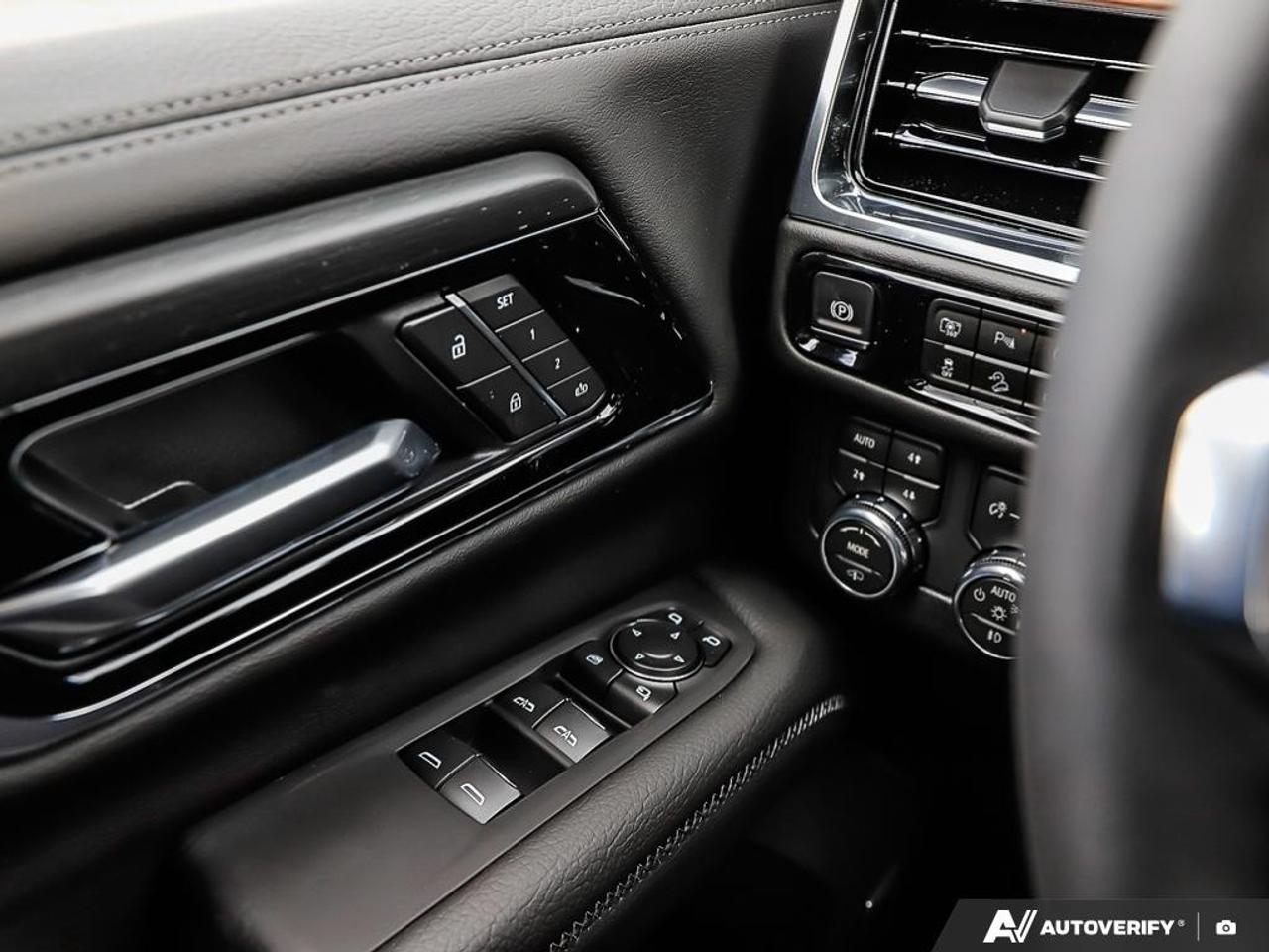2026 GMC Yukon XL 4WD 4DR DENALI Photo