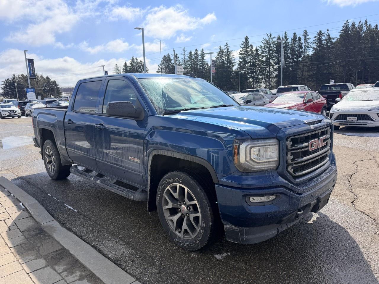 2018 GMC Sierra 1500 4WD CREW CAB SHORT BOX SLT Photo