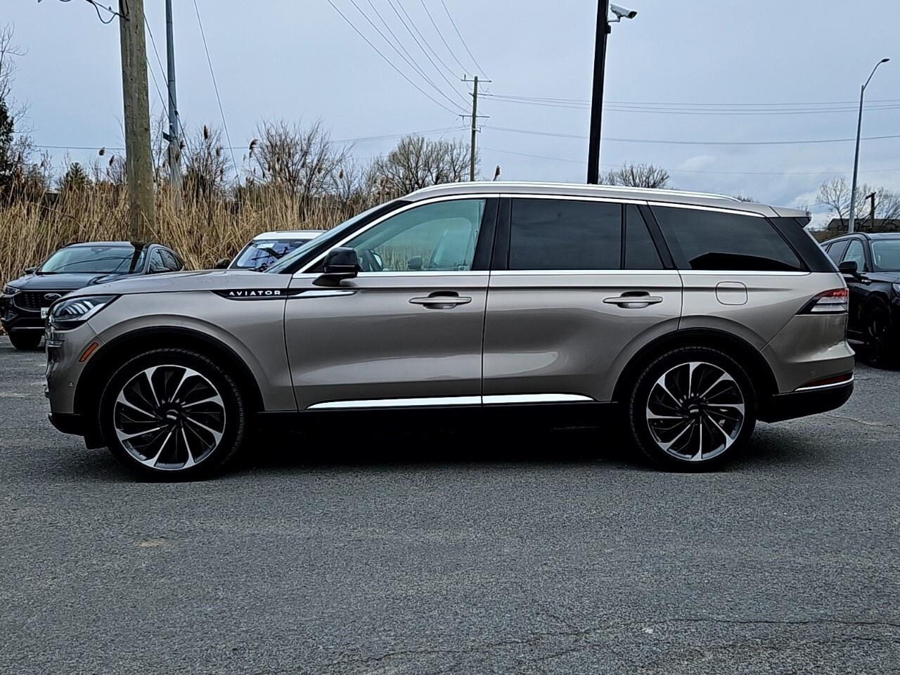 2021 Lincoln Aviator RESERVE   TOW PKG   AWD    CO-PILOT 360+ Photo4
