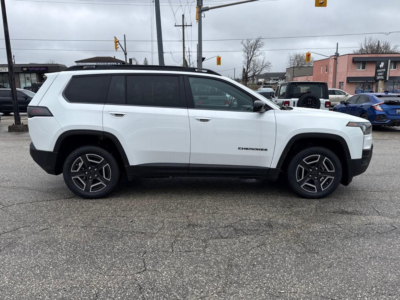 2026 Jeep Cherokee Limited 4X4 Photo