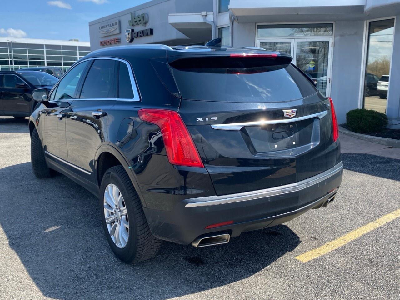 2017 Cadillac XT5 FWD 4dr Photo