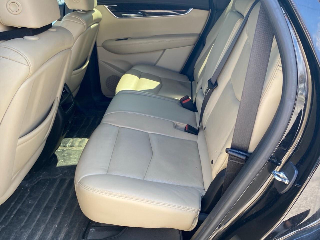 2017 Cadillac XT5 FWD 4dr Photo
