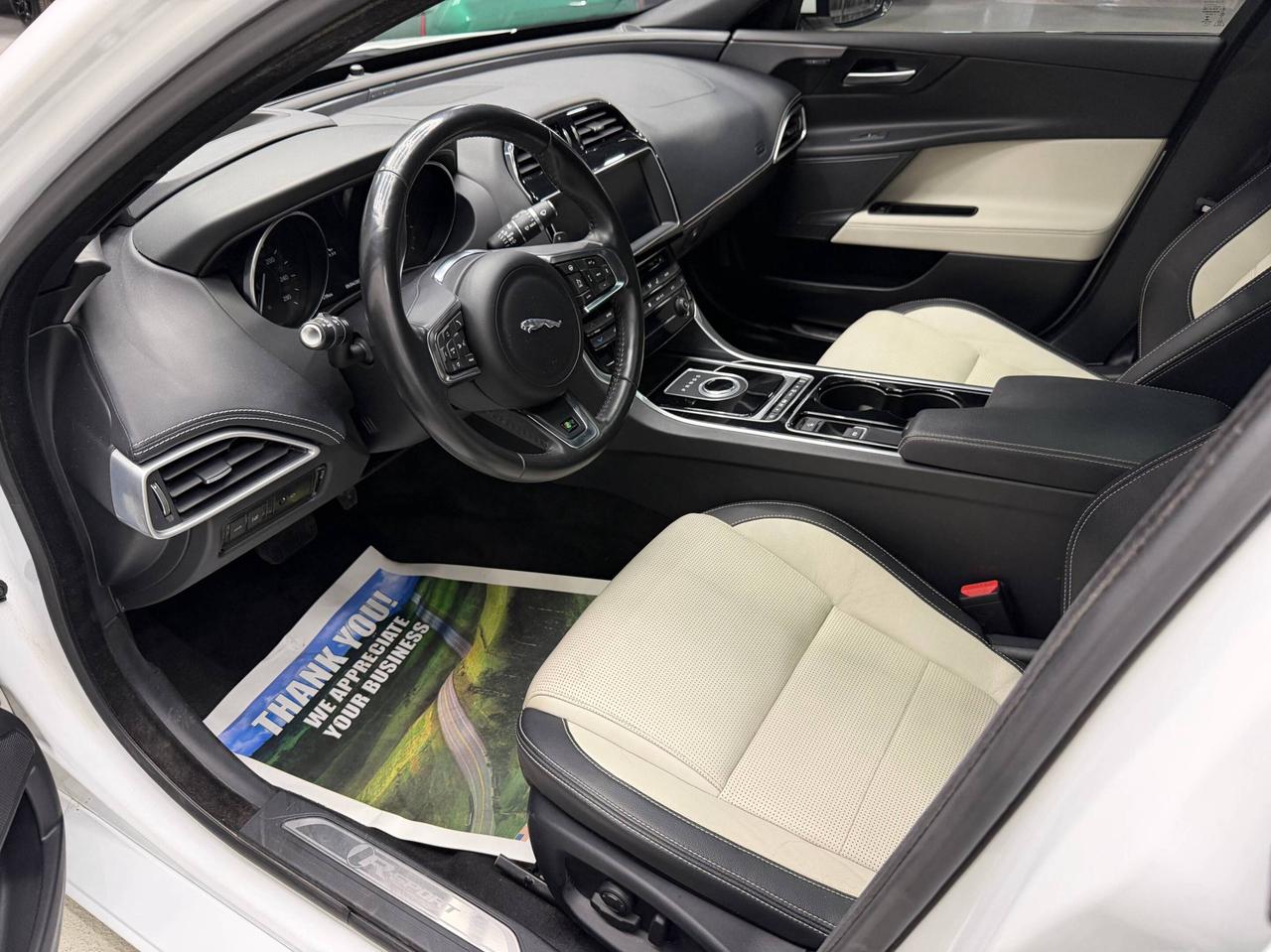 2017 Jaguar XE R-SPORT 3.5T  SUPERCHARGED AWD LOW KMS Photo