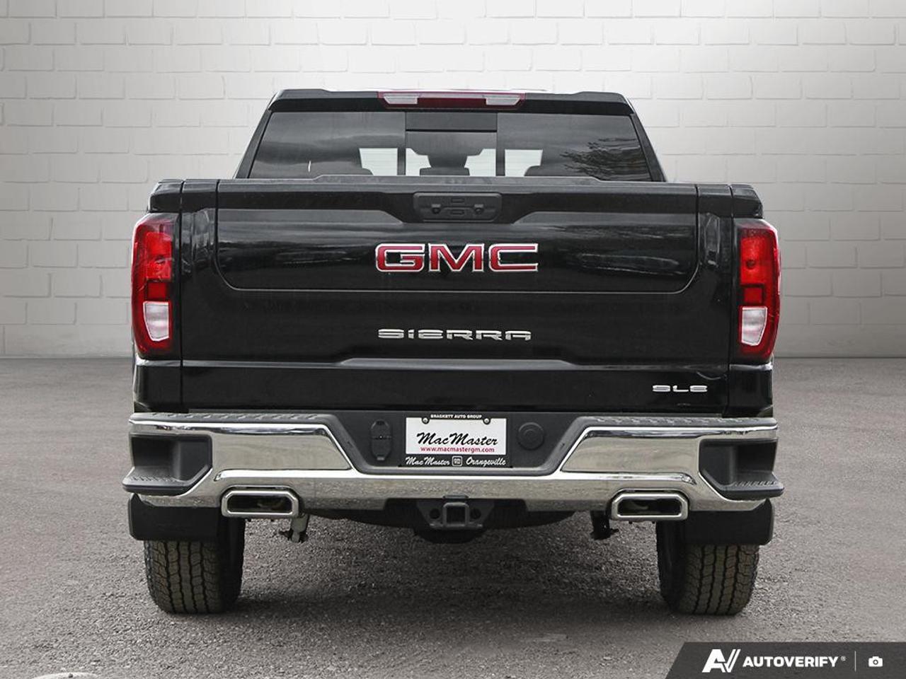 2026 GMC Sierra 1500 Crew Cab Standard Box 4-Wheel Drive SLE Photo3