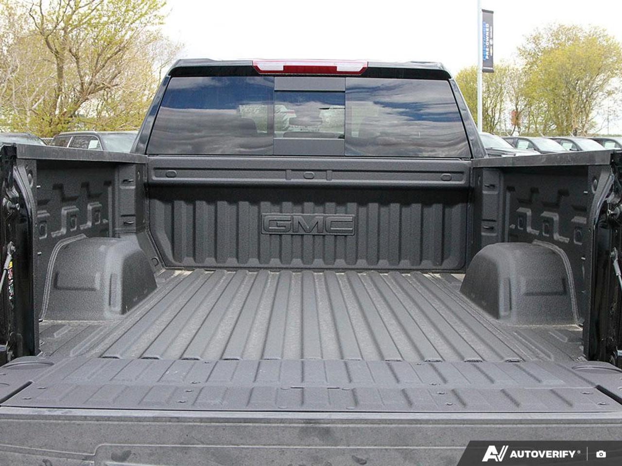 2026 GMC Sierra 1500 Crew Cab Standard Box 4-Wheel Drive SLE Photo