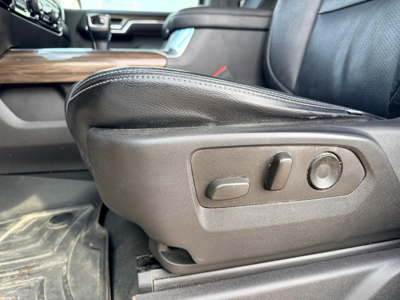 2022 Chevrolet Silverado 1500 Crew Cab Short Box 4-Wheel Drive RST Photo