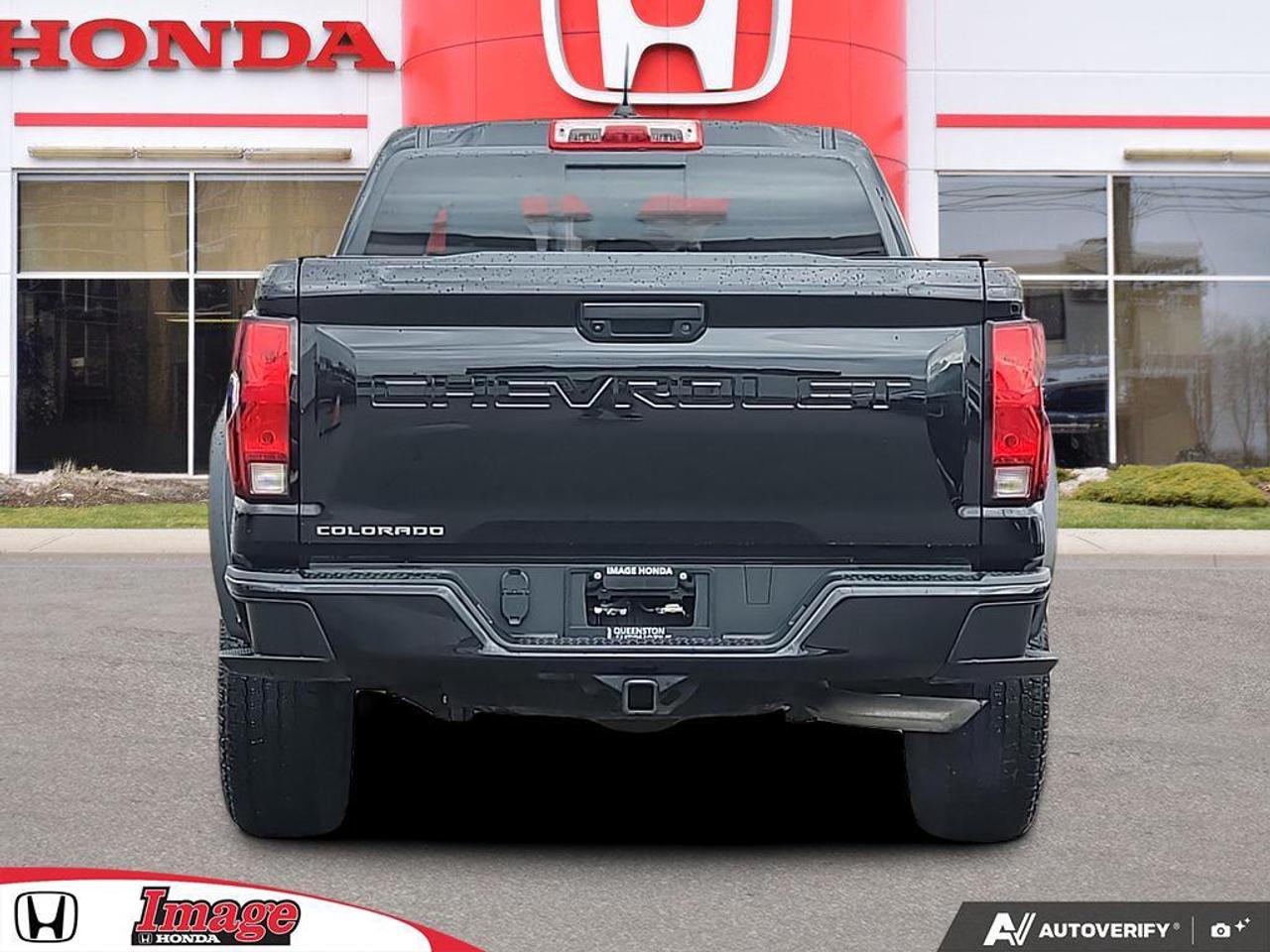 2023 Chevrolet Colorado Trail Boss   TONNEAU COVER   SIDE STEPS   ONE OWNE Photo