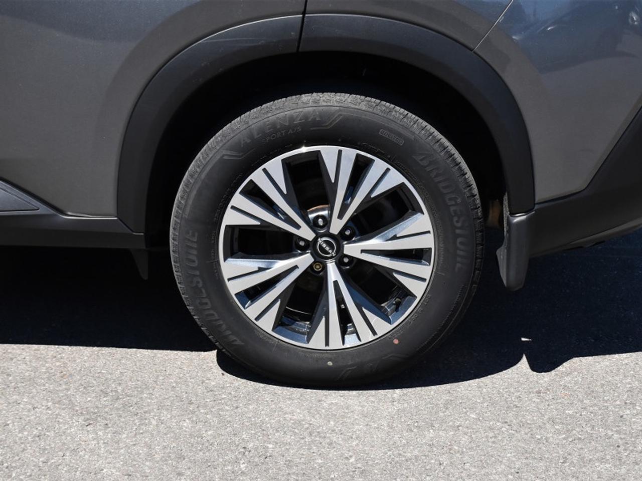 2022 Nissan Rogue SV   Roof   Adaptive Cruise   Remote Start   Heate Photo