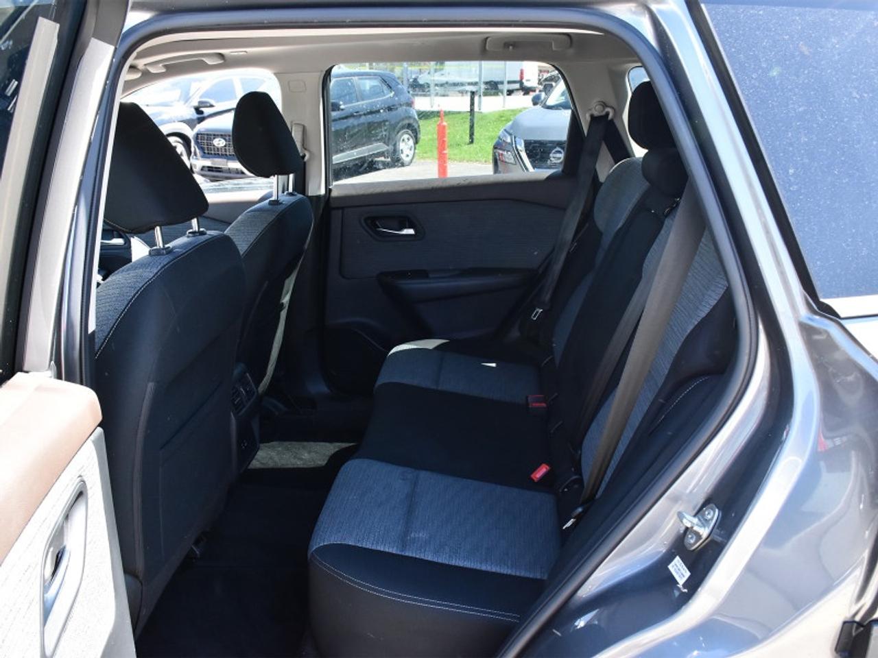 2022 Nissan Rogue SV   Roof   Adaptive Cruise   Remote Start   Heate Photo