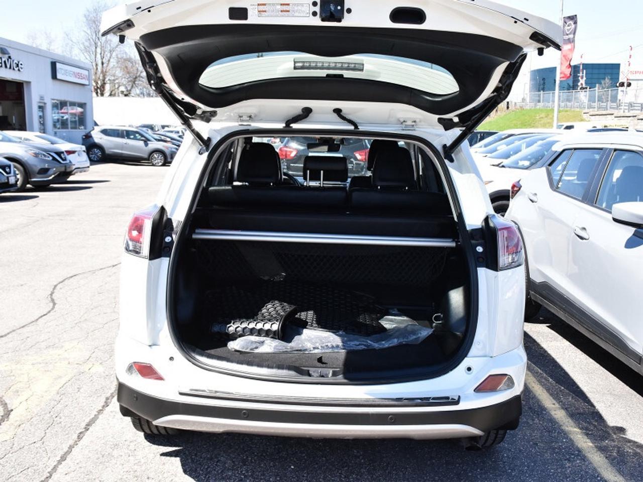 2018 Toyota RAV4 AWD Hybrid Limited   Leather   Roof   Navi   Rear Photo
