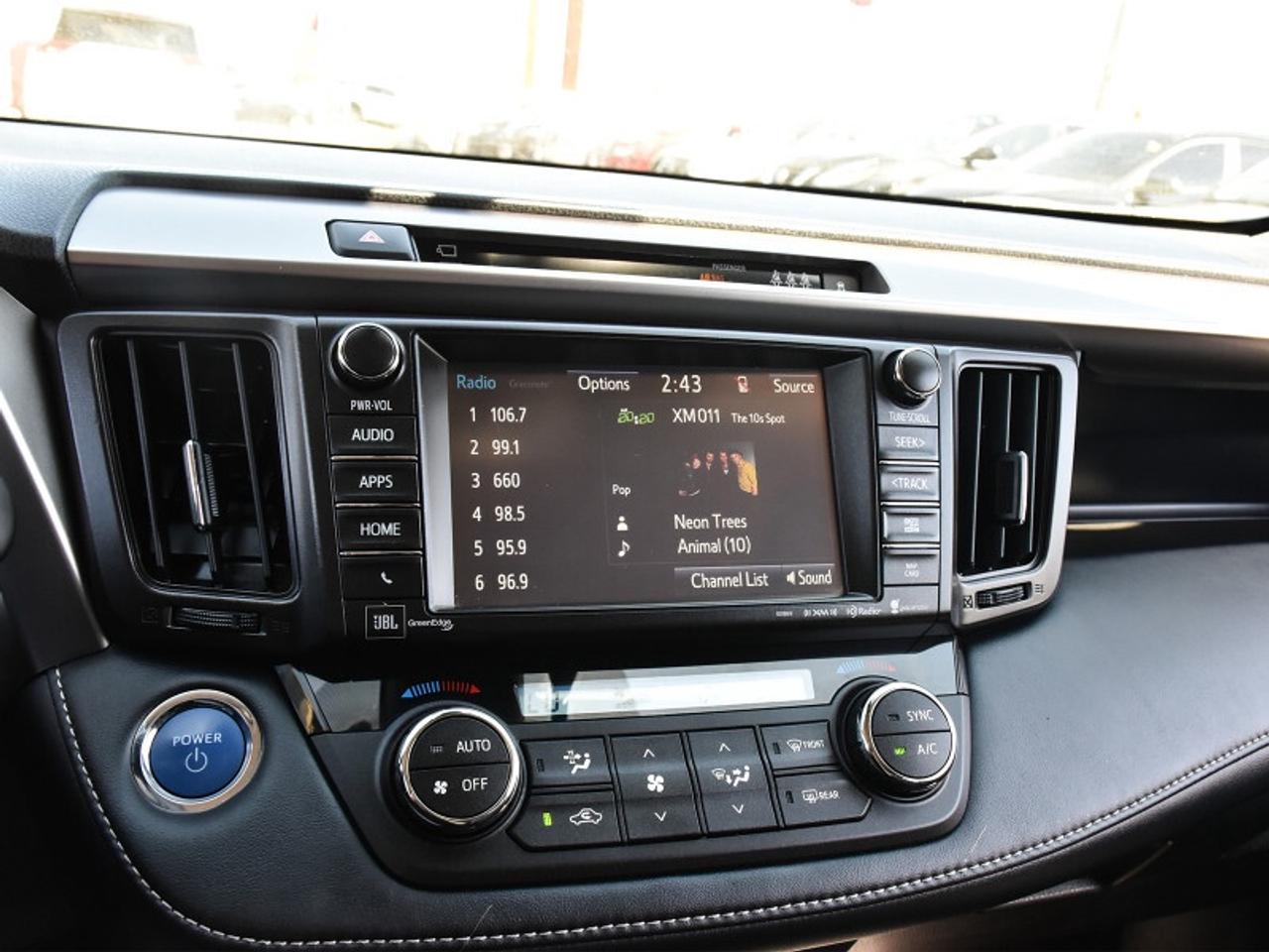 2018 Toyota RAV4 AWD Hybrid Limited   Leather   Roof   Navi   Rear Photo