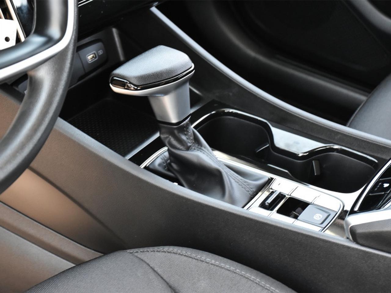 2022 Hyundai Tucson Essential AWD   Heated Seats   CarPlay   Android A Photo