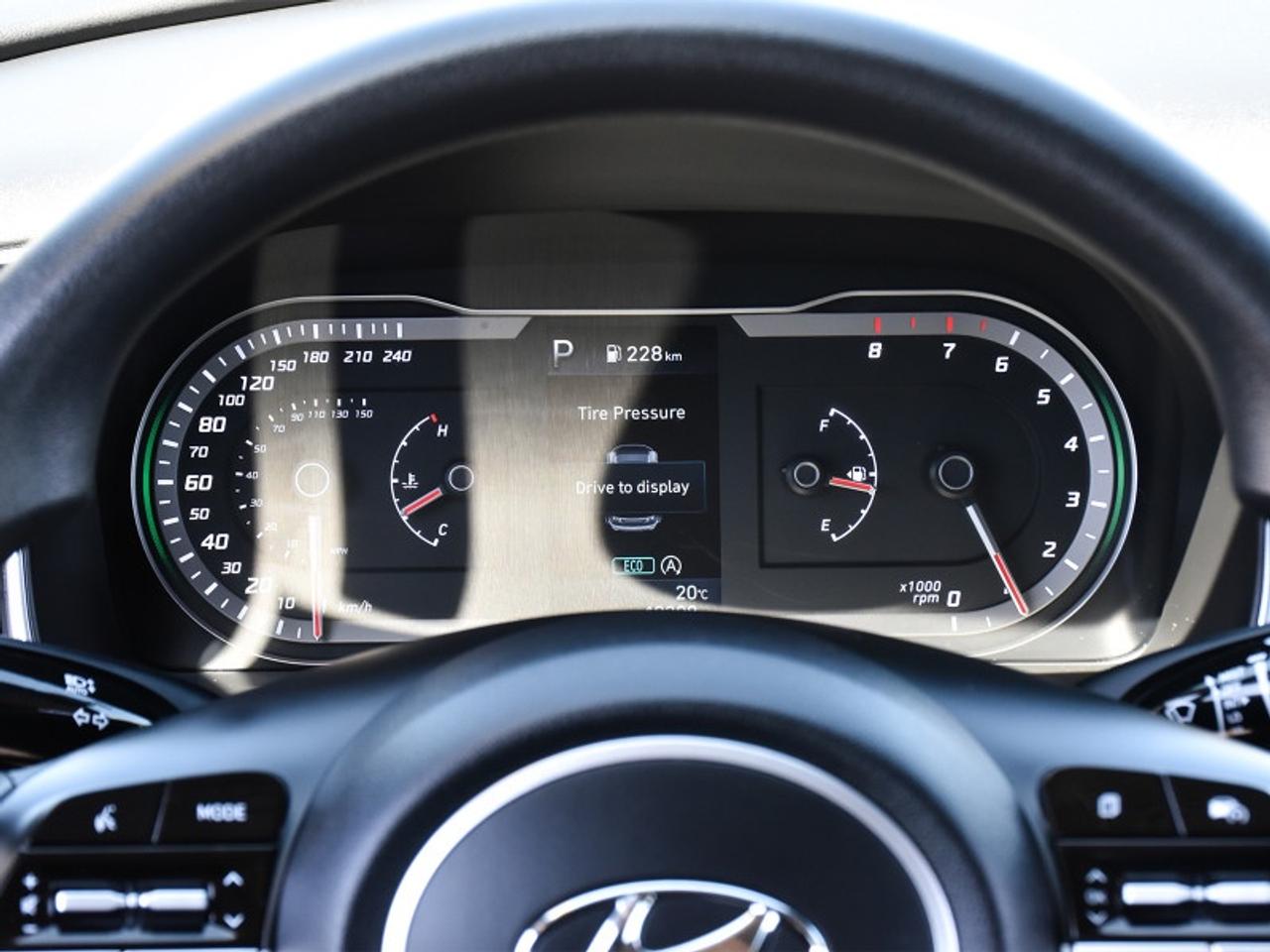 2022 Hyundai Tucson Essential AWD   Heated Seats   CarPlay   Android A Photo