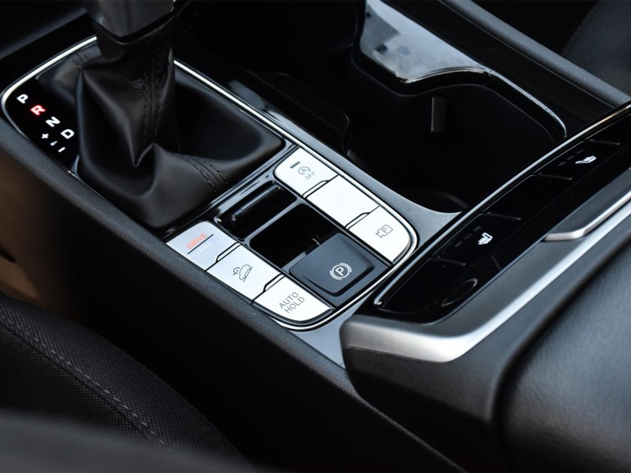 2022 Hyundai Tucson Essential AWD   Heated Seats   CarPlay   Android A Photo