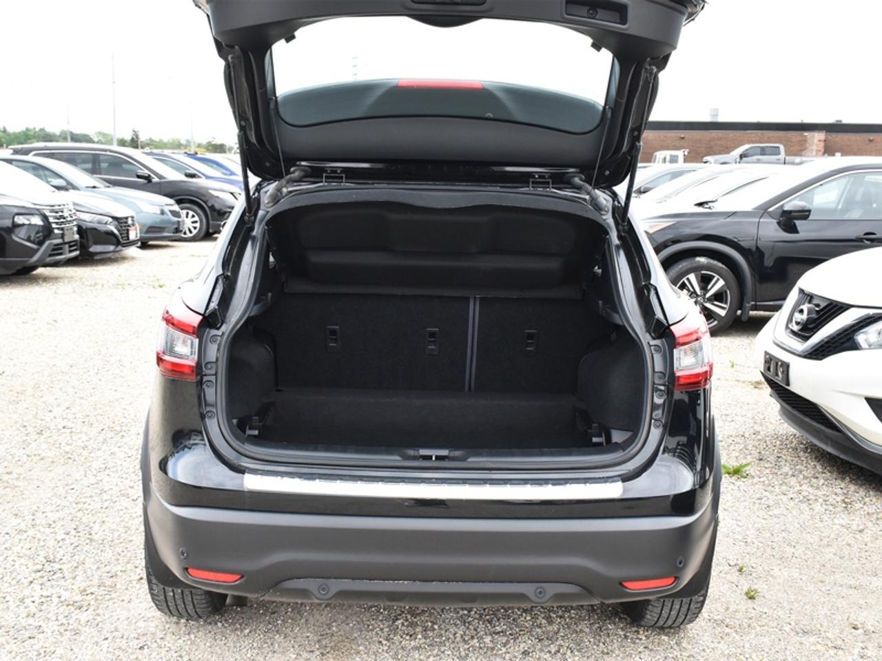 2023 Nissan Qashqai S   Heated Seats   Rear Camera   CarPlay   Android Photo