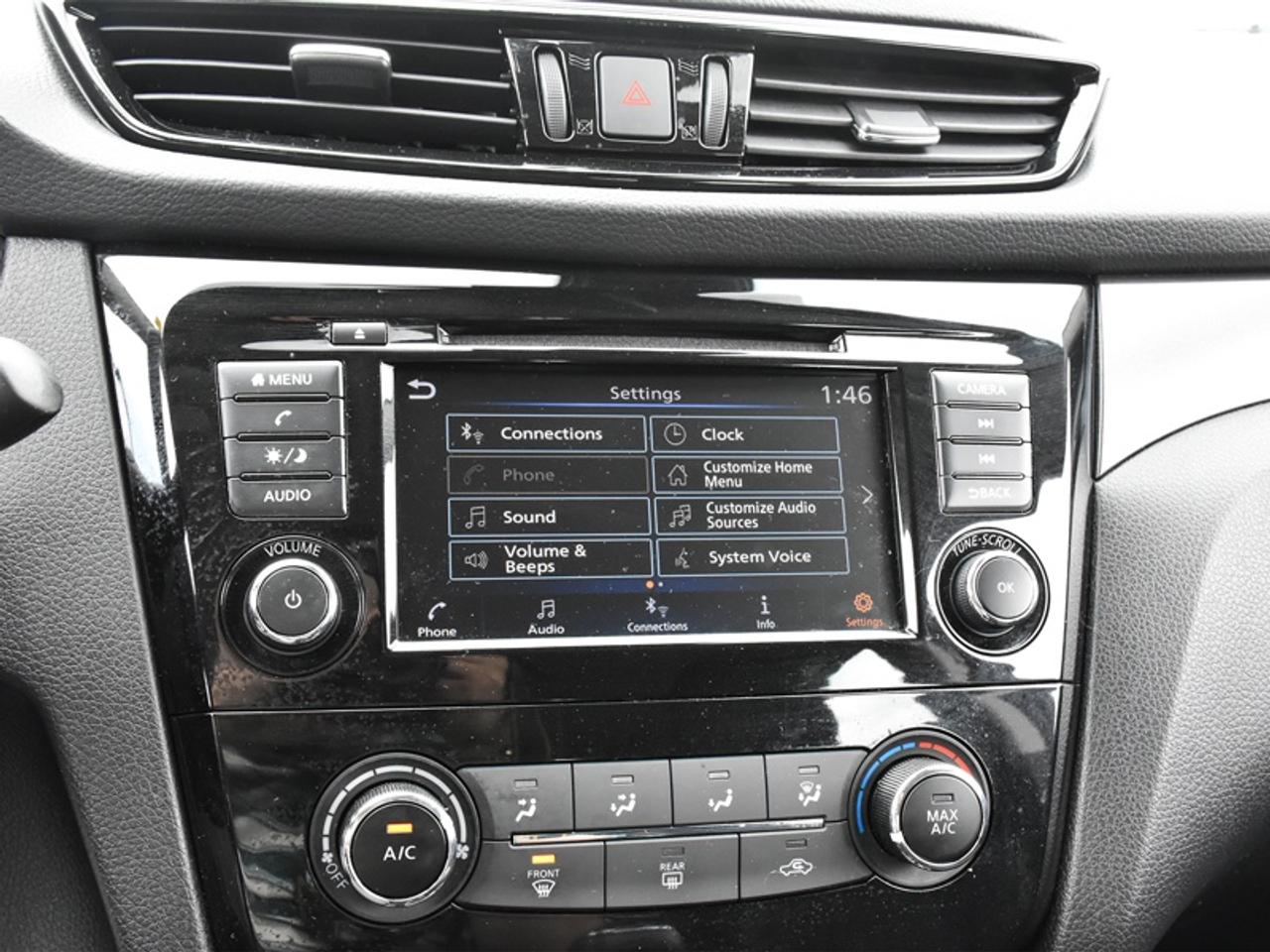 2023 Nissan Qashqai S   Heated Seats   Rear Camera   CarPlay   Android Photo