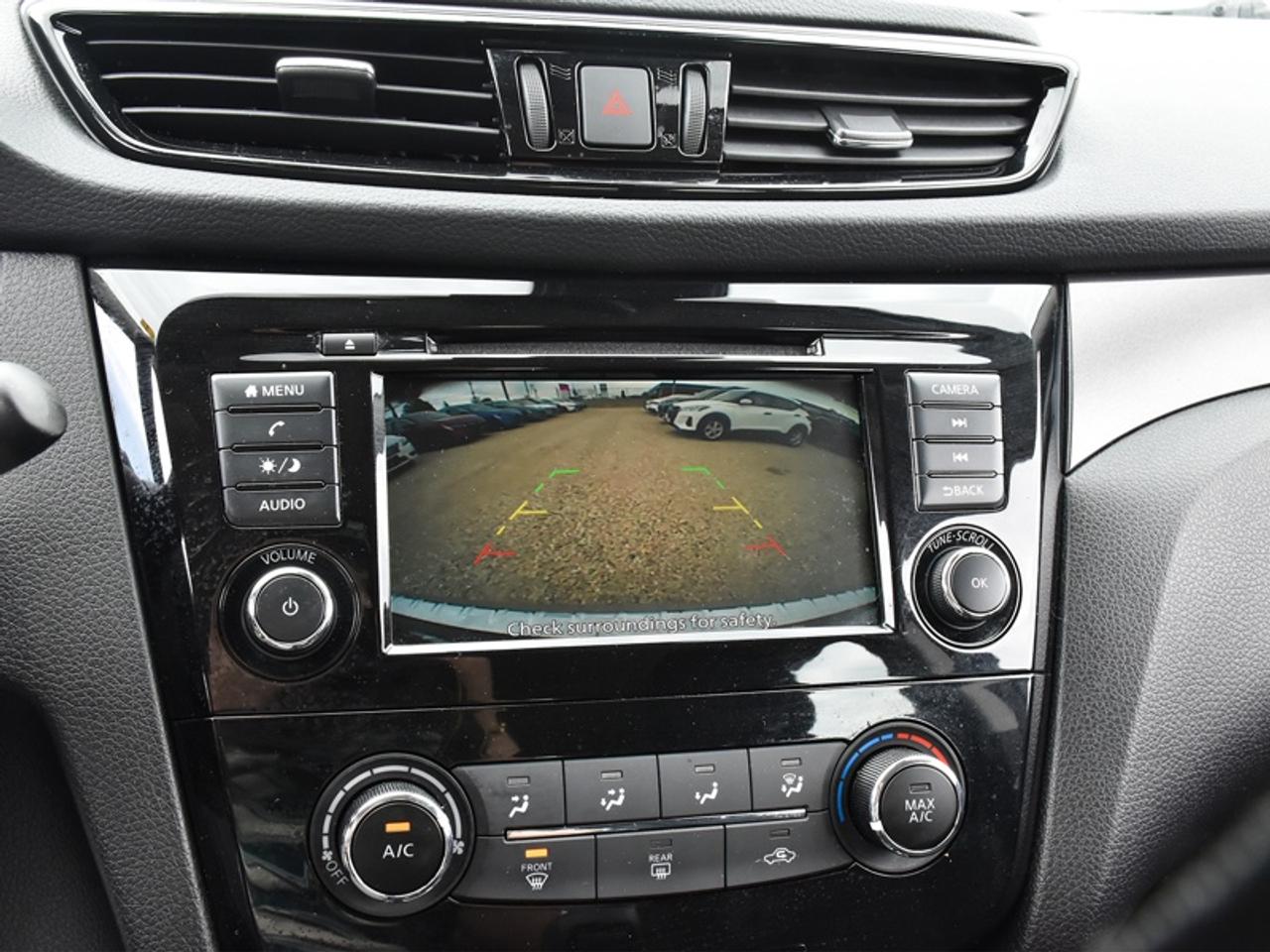 2023 Nissan Qashqai S   Heated Seats   Rear Camera   CarPlay   Android Photo