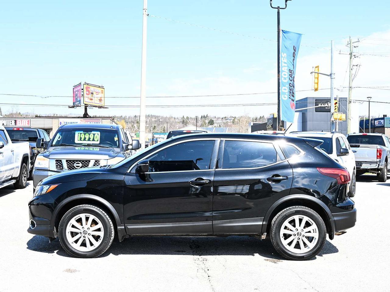 2019 Nissan Qashqai SV ~Heated Seats + Wheel ~Sunroof ~Blind Spot ~Cam Photo3