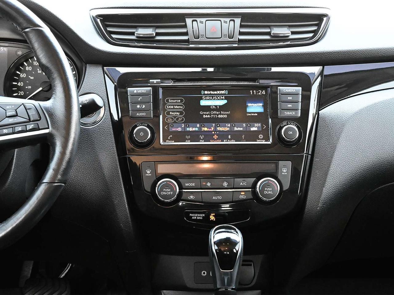 2019 Nissan Qashqai SV ~Heated Seats + Wheel ~Sunroof ~Blind Spot ~Cam Photo