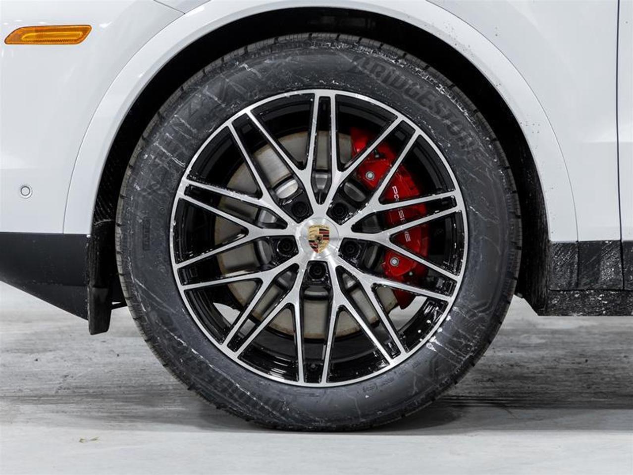 2025 Porsche Cayenne  Photo4