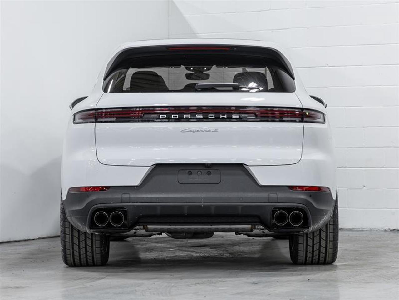 2025 Porsche Cayenne  Photo