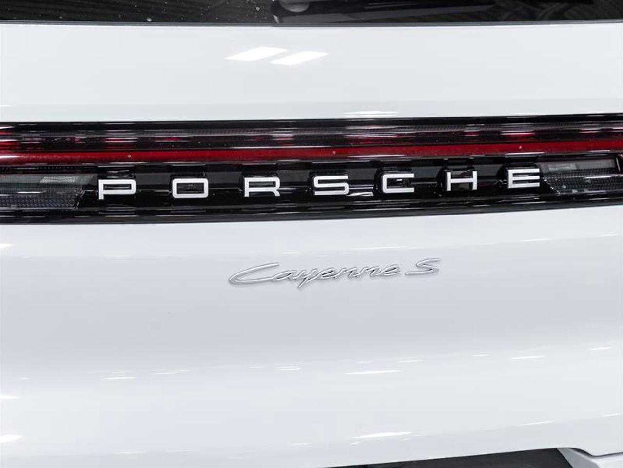 2025 Porsche Cayenne  Photo