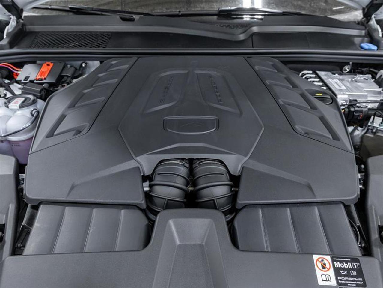 2025 Porsche Cayenne  Photo
