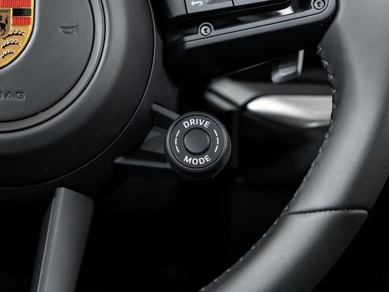 2025 Porsche Cayenne  Photo