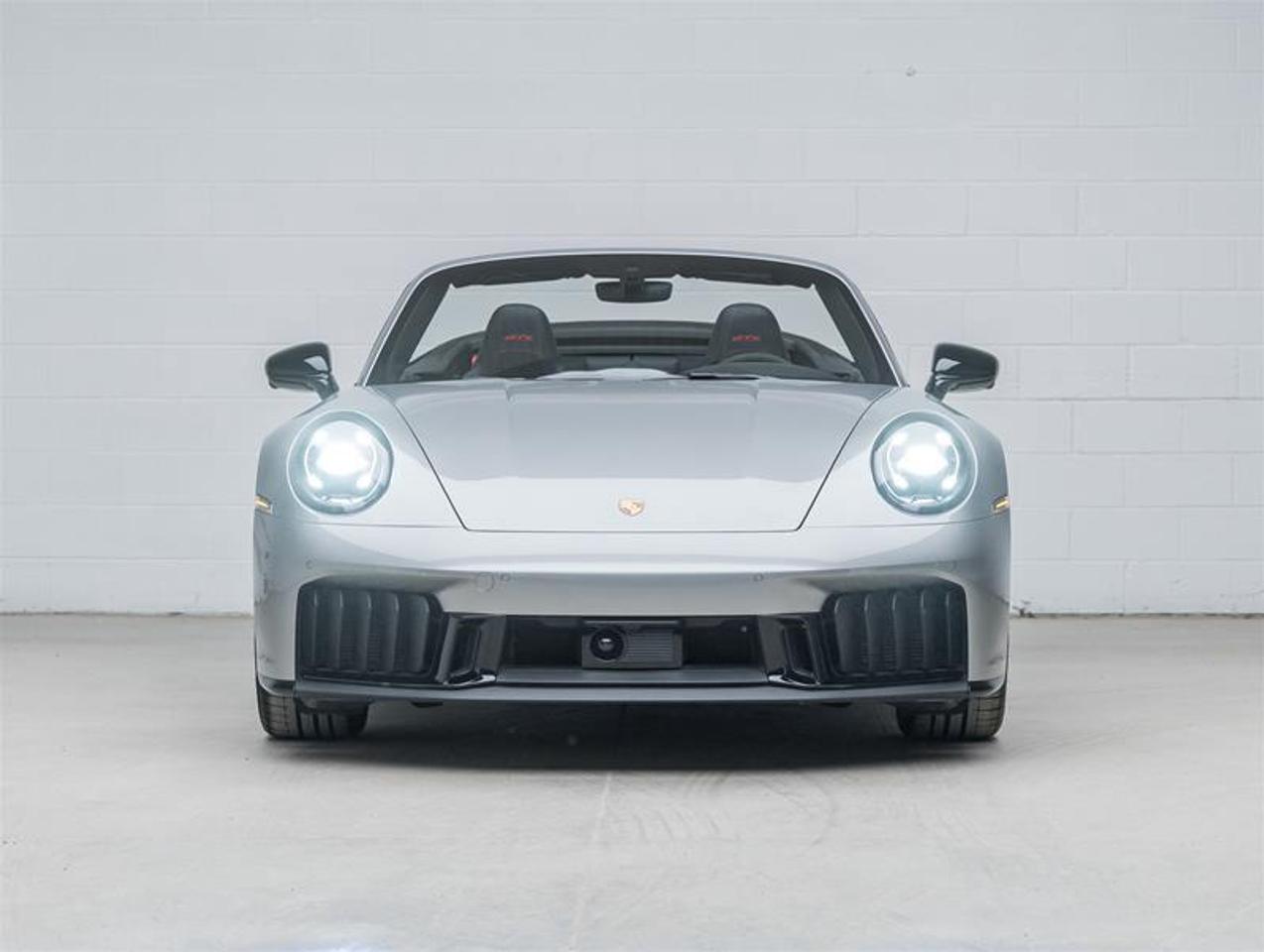 2025 Porsche 911  Photo
