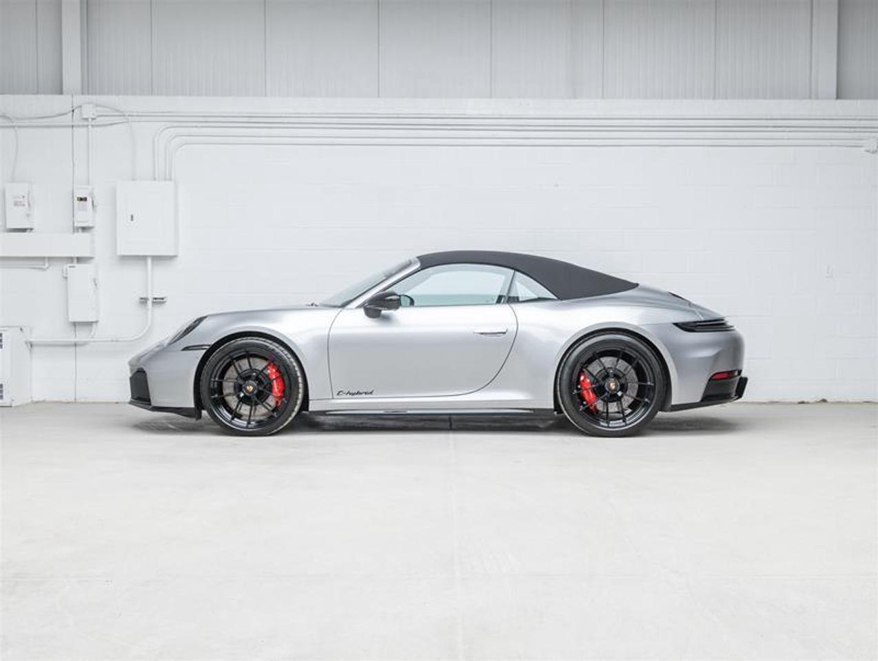2025 Porsche 911  Photo