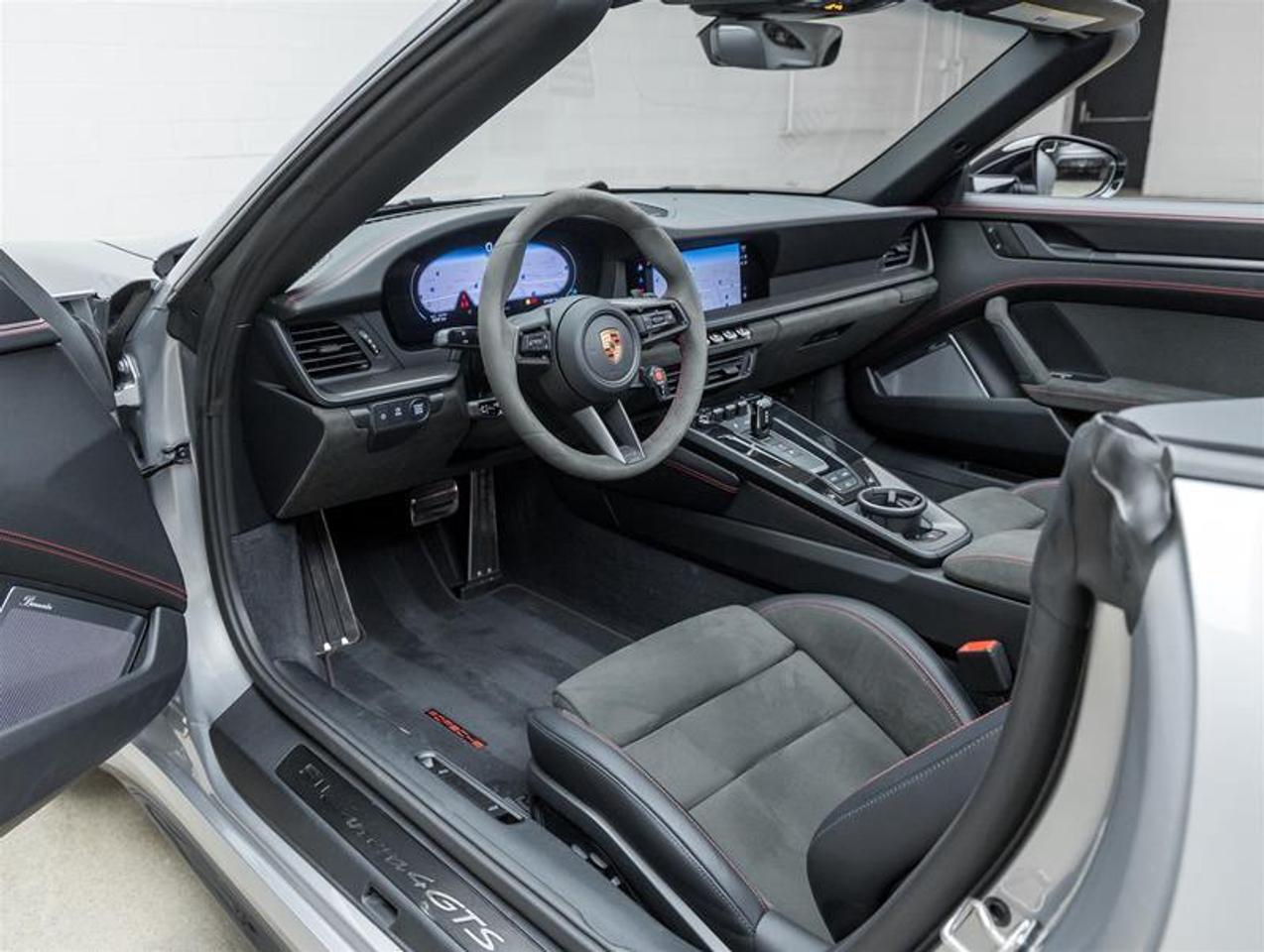 2025 Porsche 911  Photo