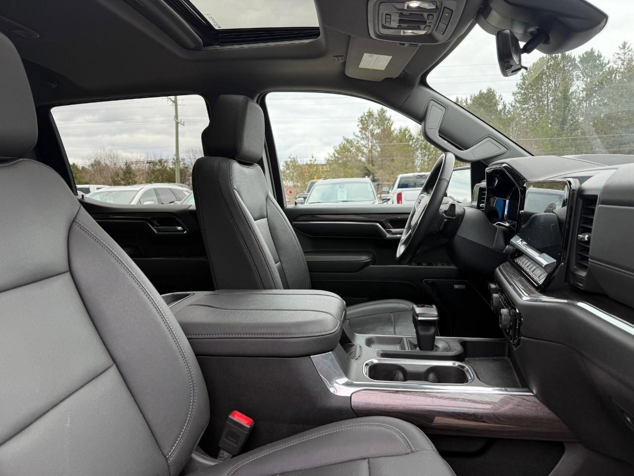 2024 Chevrolet Silverado 1500 LTZ   ALL WEATHER MATS. RUNNING BOARDS. TONNEAU CO Photo