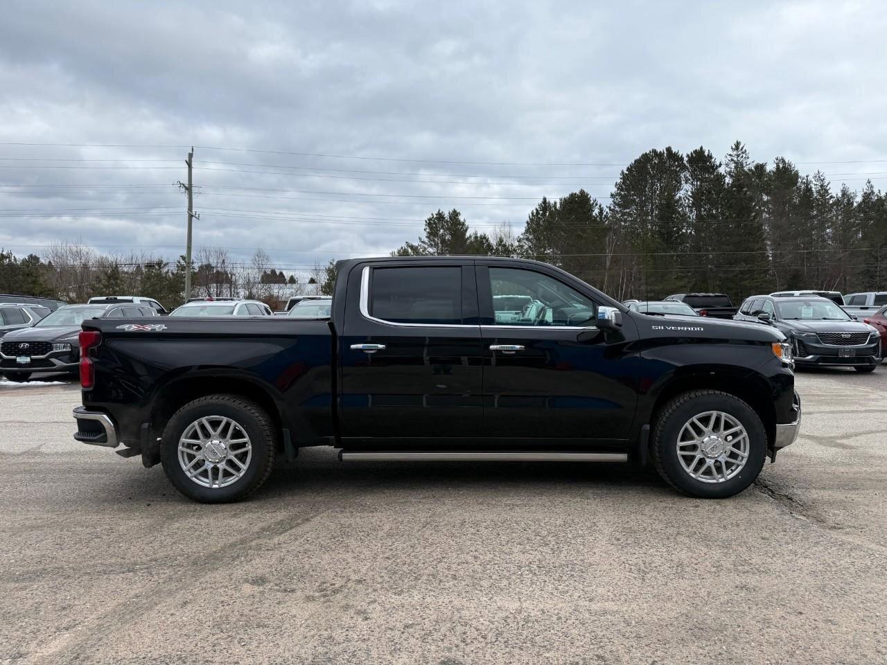 2024 Chevrolet Silverado 1500 LTZ   ALL WEATHER MATS. RUNNING BOARDS. TONNEAU CO Photo