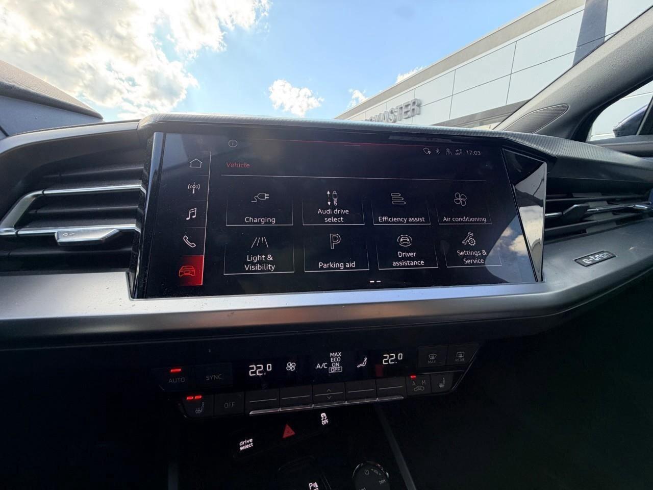 2024 Audi Q4 e-tron 50EV, E-TRON, ALLOYS, AWD, NAV, LEATHER, 1-OWNER, Photo