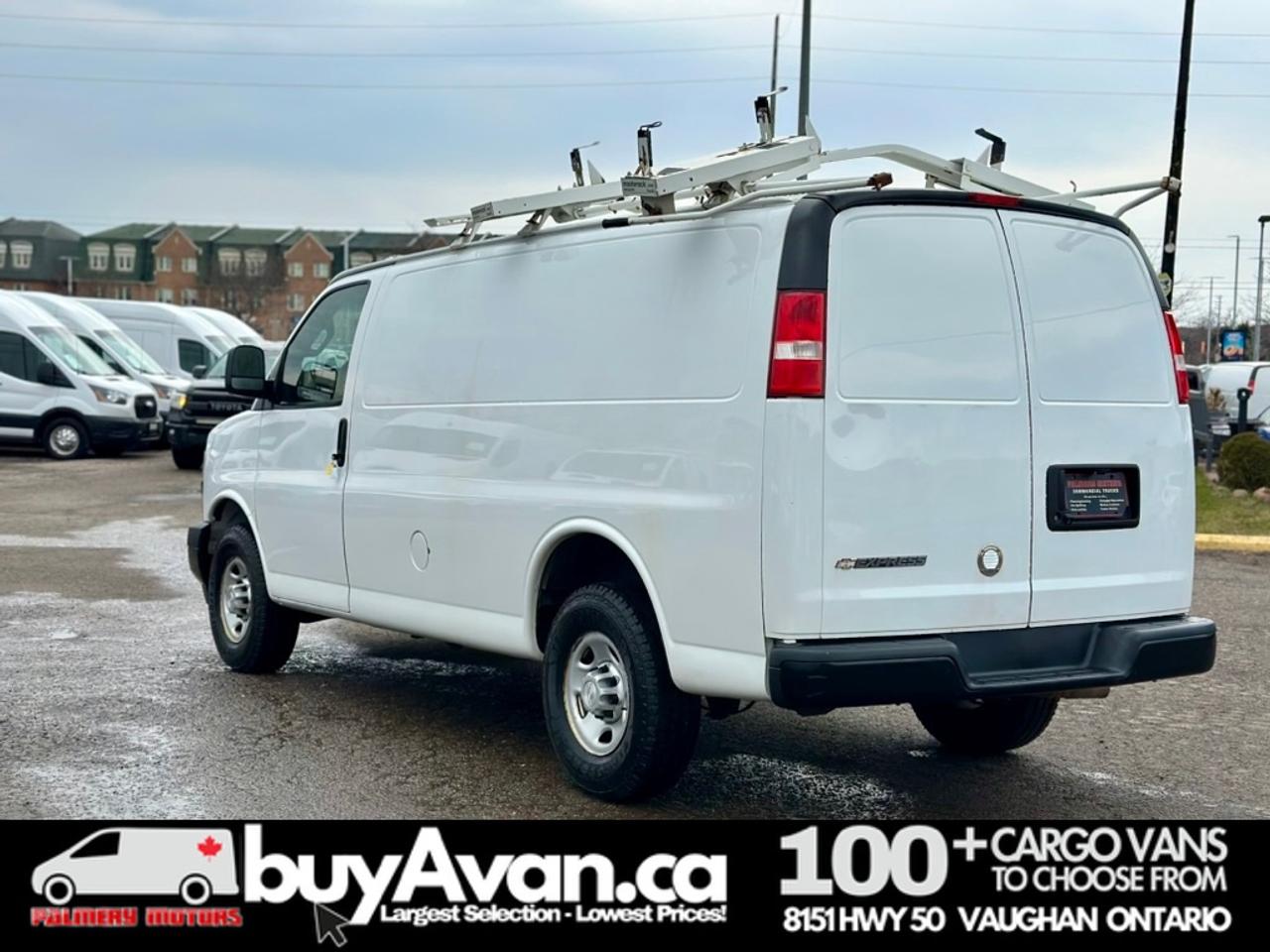 2018 Chevrolet Express 2500 Express 2500 + Divider Shelves Racks Photo