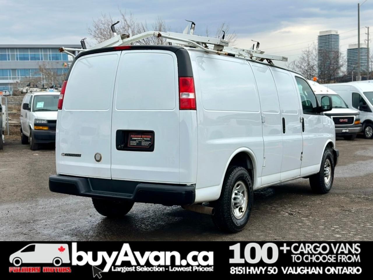 2018 Chevrolet Express 2500 Express 2500 + Divider Shelves Racks Photo