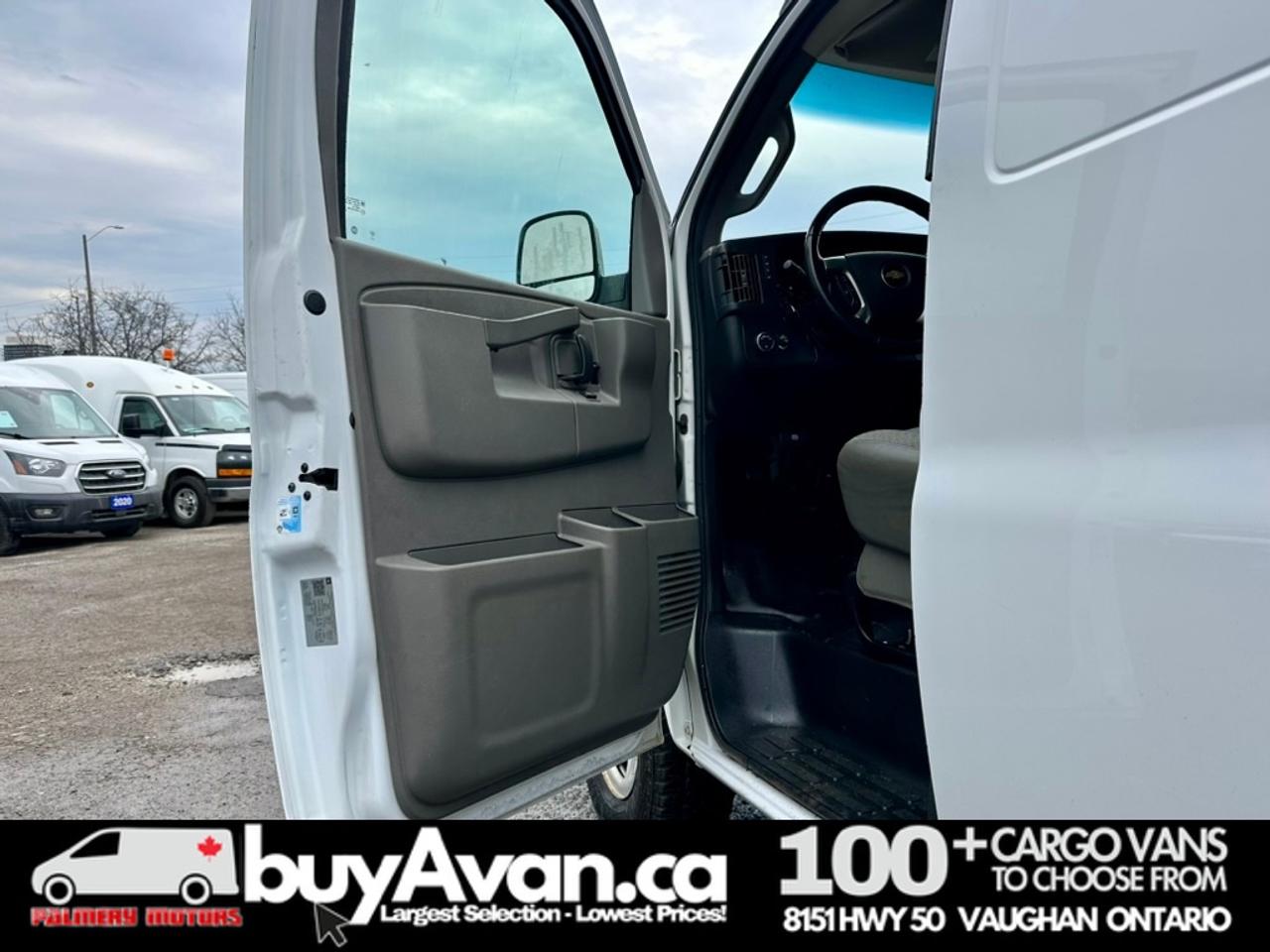 2018 Chevrolet Express 2500 Express 2500 + Divider Shelves Racks Photo
