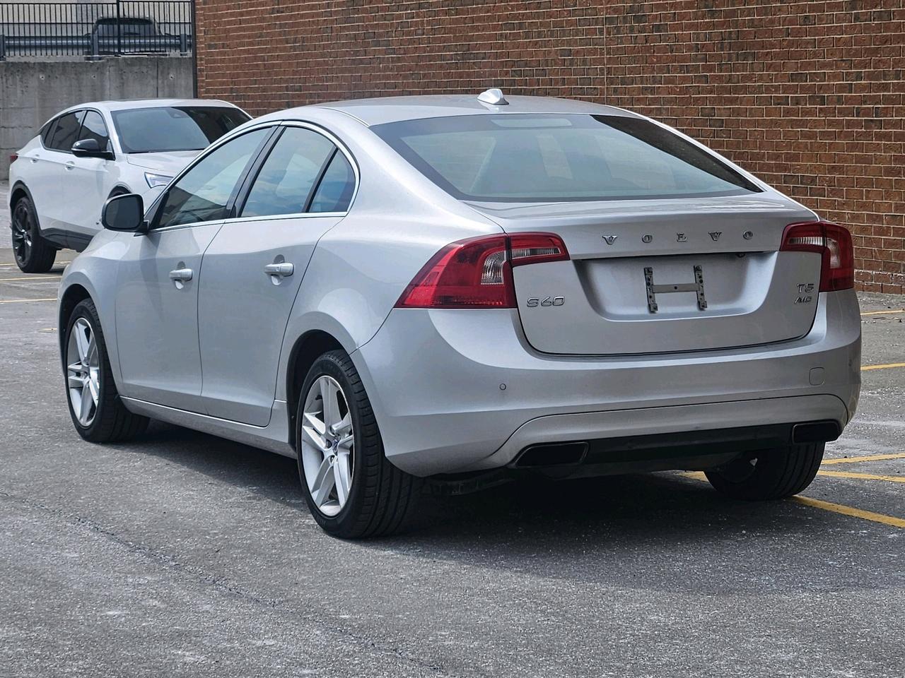 2015 Volvo S60 2015.5 T5 Premier Plus AWD, Leather, Sunroof, Came Photo