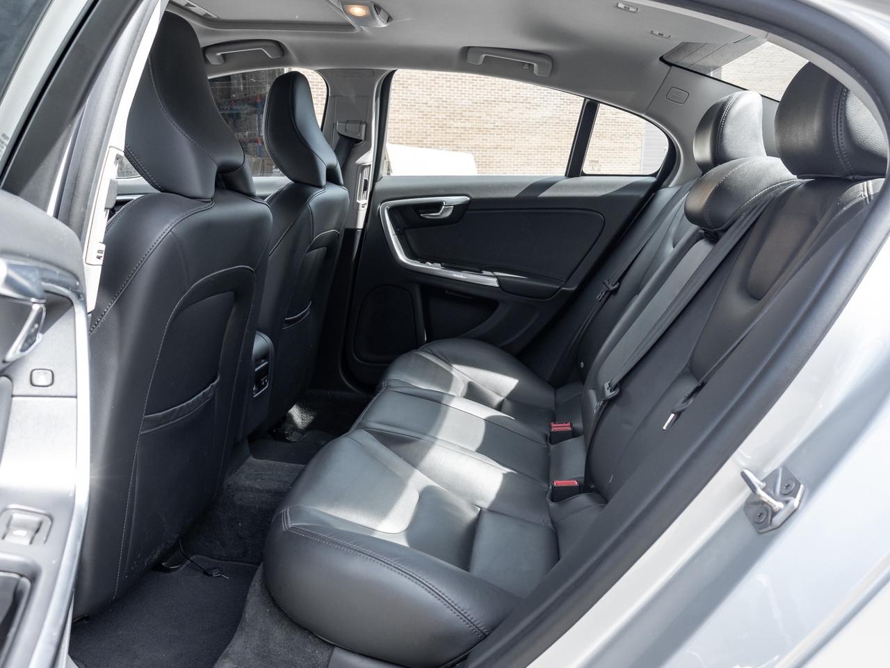 2015 Volvo S60 2015.5 T5 Premier Plus AWD, Leather, Sunroof, Came Photo