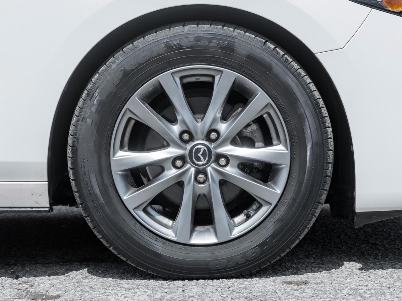 2019 Mazda MAZDA3 GS, Leather, Sunroof, Camera Photo