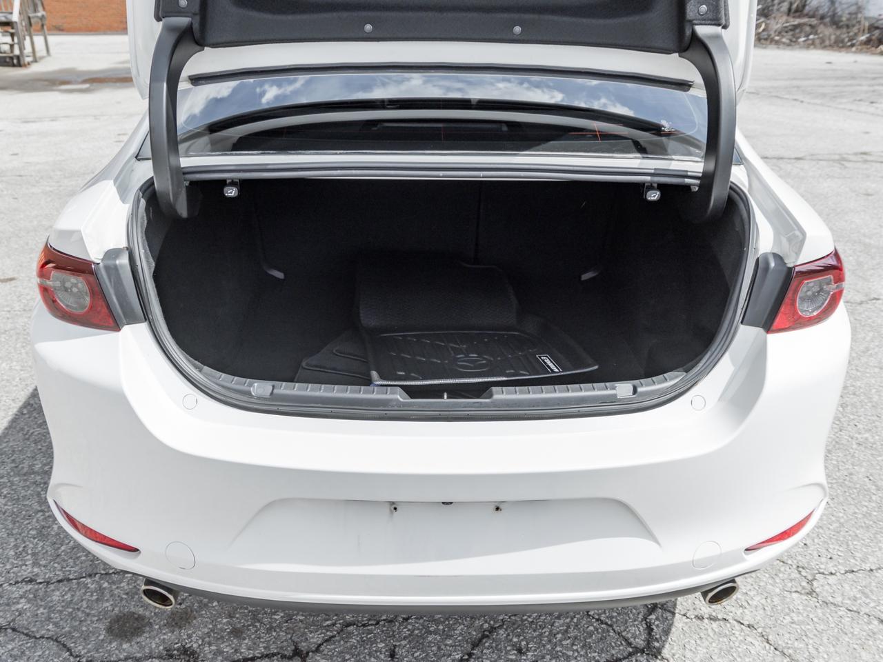 2019 Mazda MAZDA3 GS, Leather, Sunroof, Camera Photo