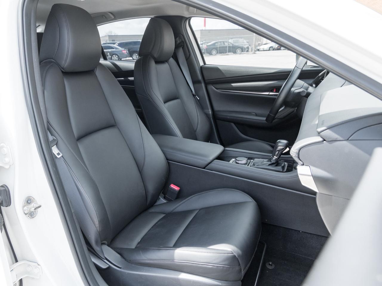 2019 Mazda MAZDA3 GS, Leather, Sunroof, Camera Photo