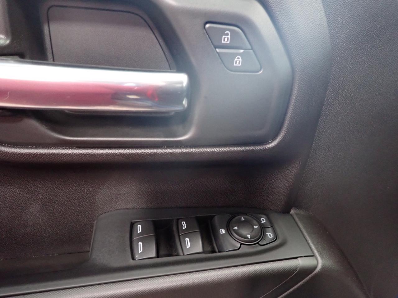 2024 Chevrolet Silverado 1500 Custom Trail Boss 4WD Photo