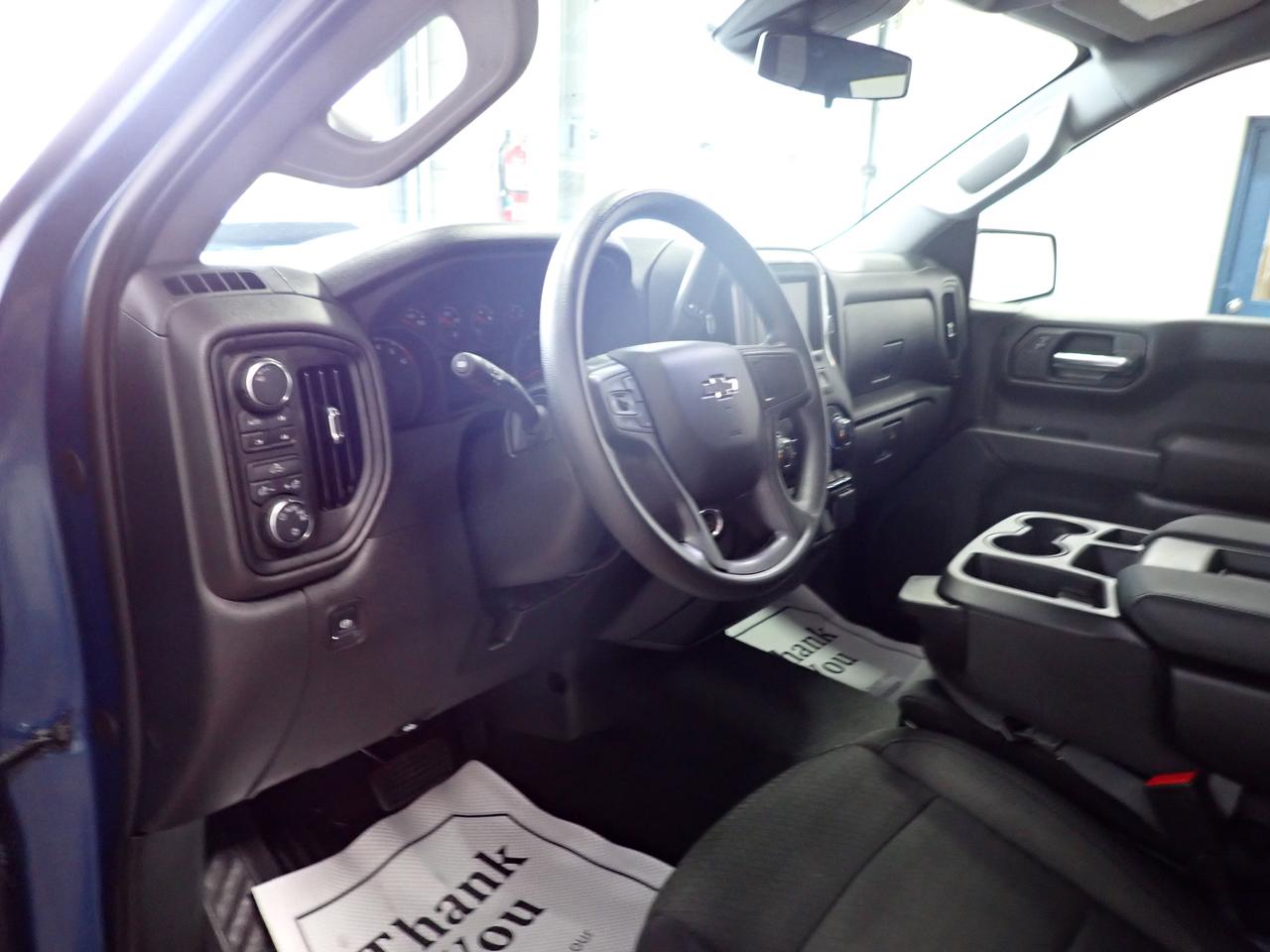 2024 Chevrolet Silverado 1500 Custom Trail Boss 4WD Photo